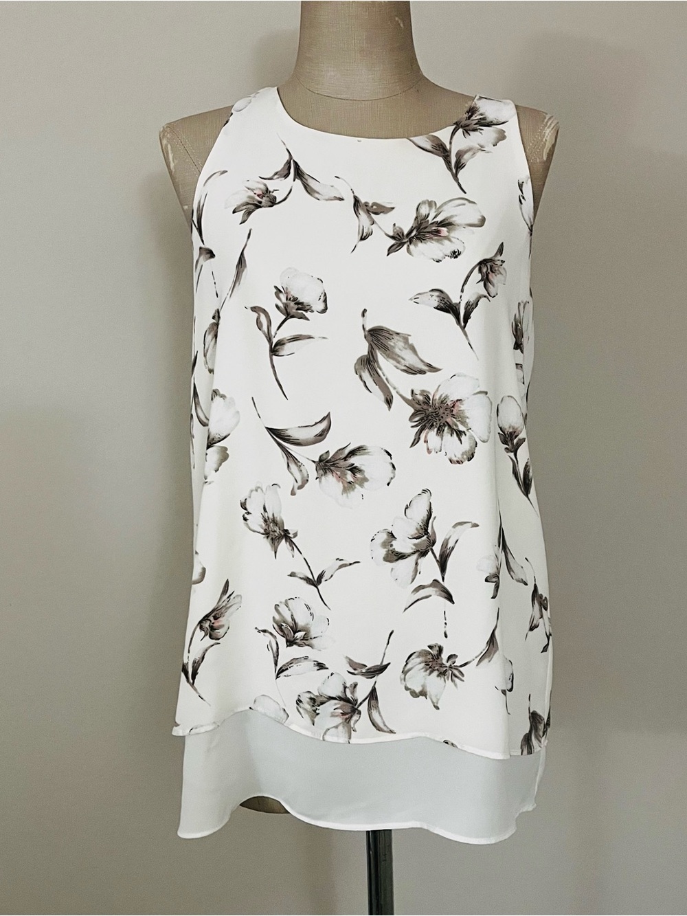 Premise Studio White Floral Patterned Chiffon Blouse